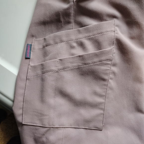 Movement by Butter Soft Masha scrub pants high rise, size M,L,straight, stretch. - Picture 14 of 17